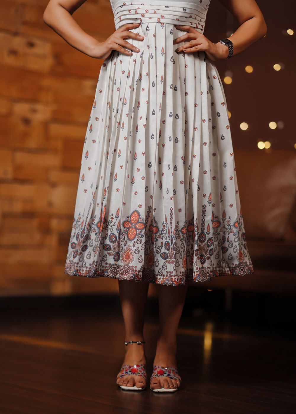 Linen Lotus Light**