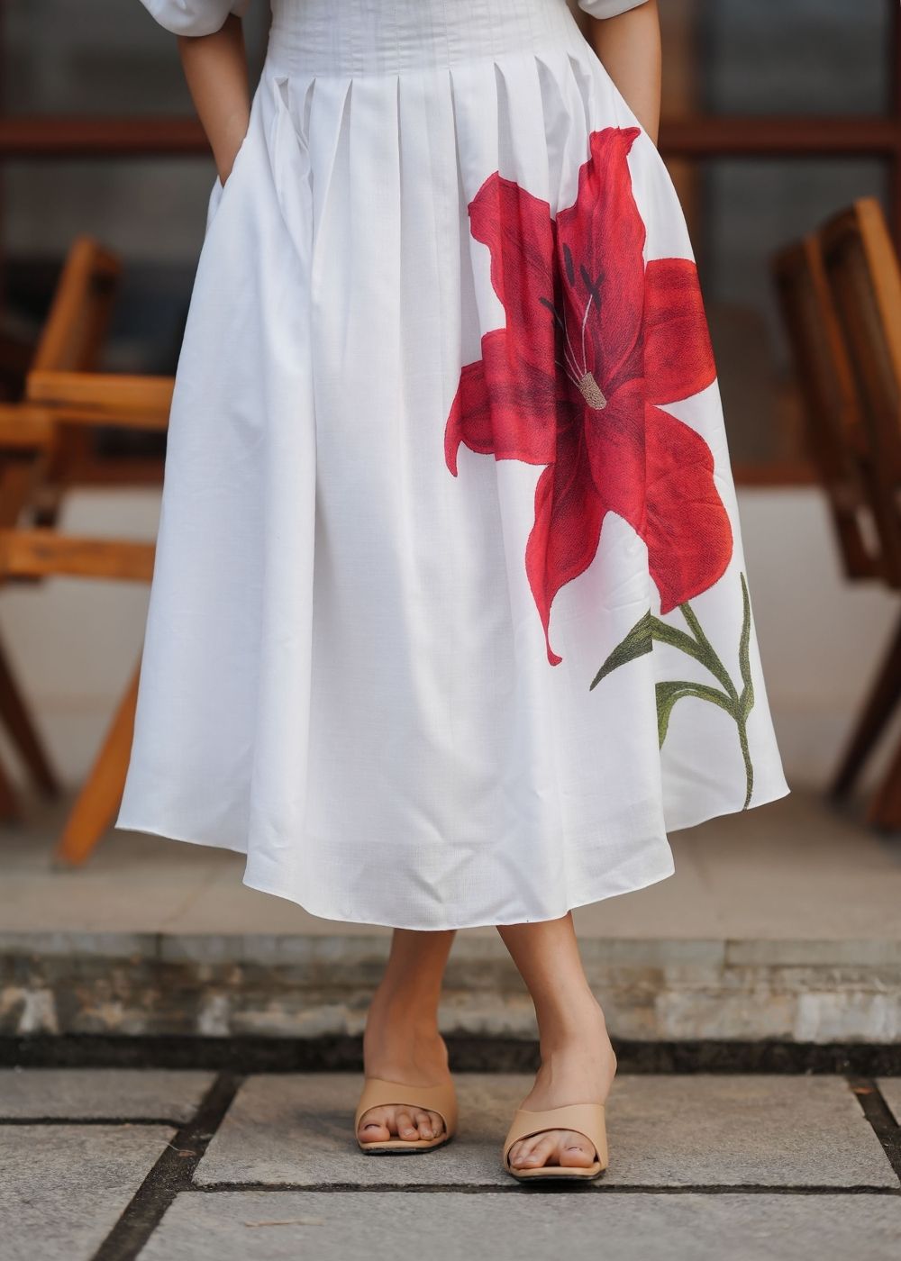 Linen Red Bloom